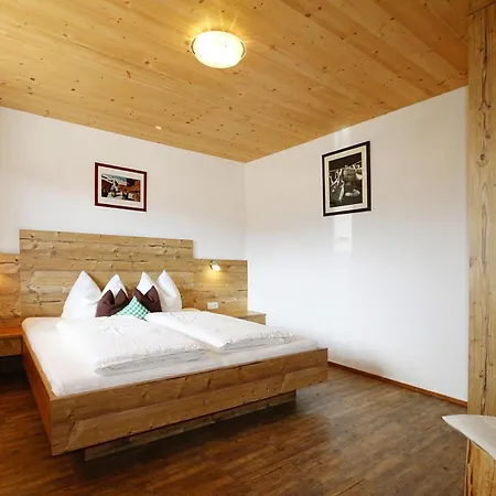 Nyaraló House In With Panoramic Views, Cleaning Included