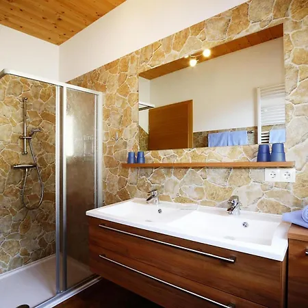 Nyaraló House In With Panoramic Views, Cleaning Included Zell am Ziller