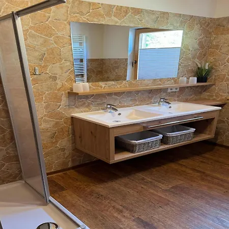 House In With Panoramic Views, Cleaning Included Nyaraló *